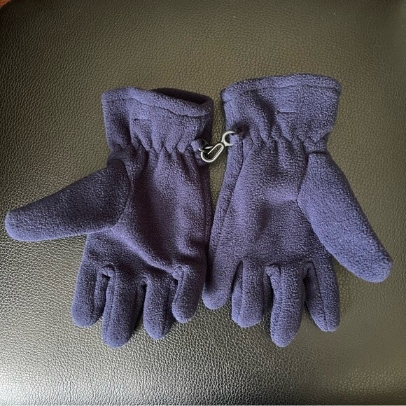 Puma Fleece Gloves Mittens for Kids - Picture 2 of 12